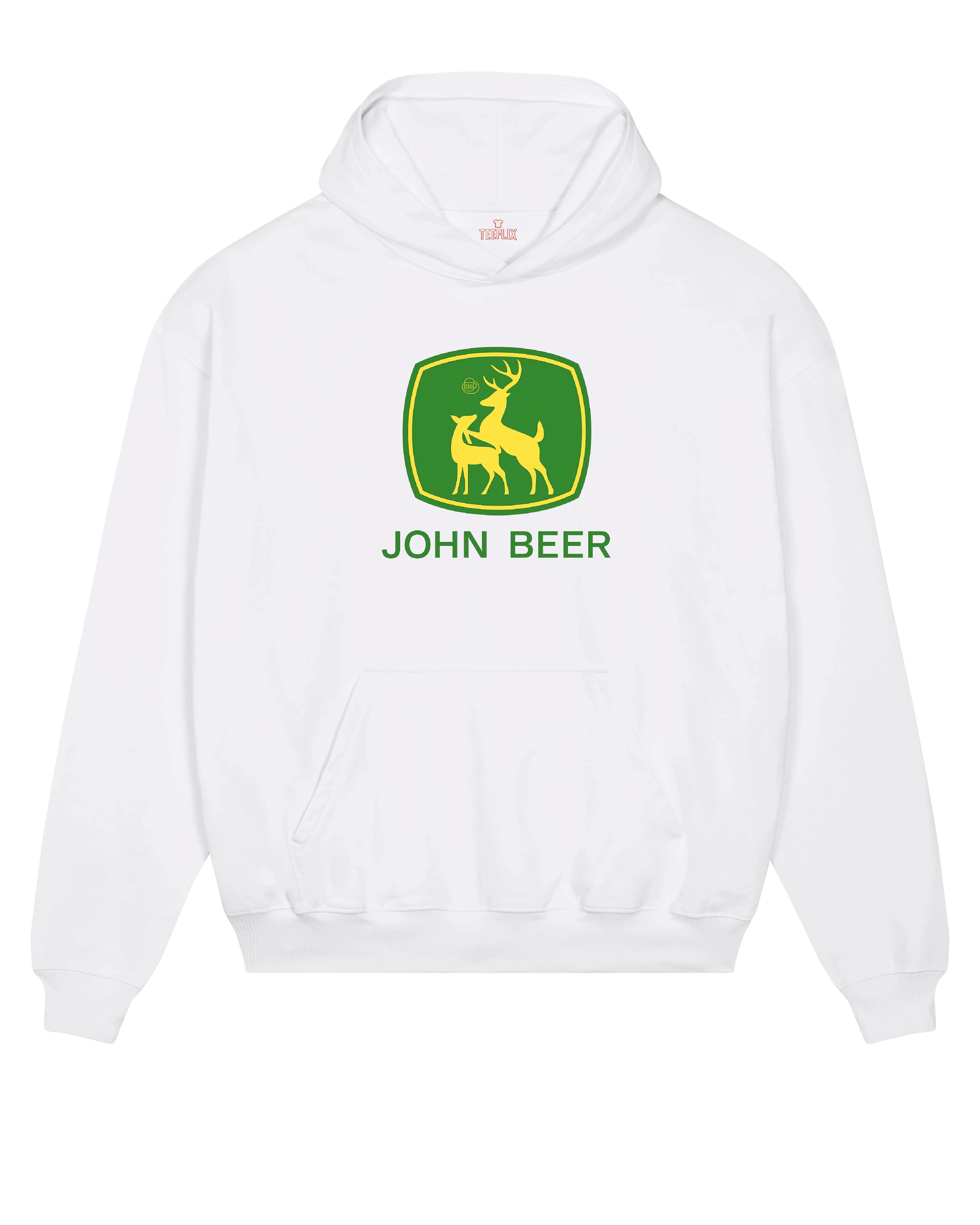 „John Beer“-Hoodie in Weiß mit grün-gelbem Logo und zwei stilisierten Hirschen in provokativer Pose, darunter der Text „John Beer“. Humorvolles Parodiedesign inspiriert von einer bekannten Traktormarke.