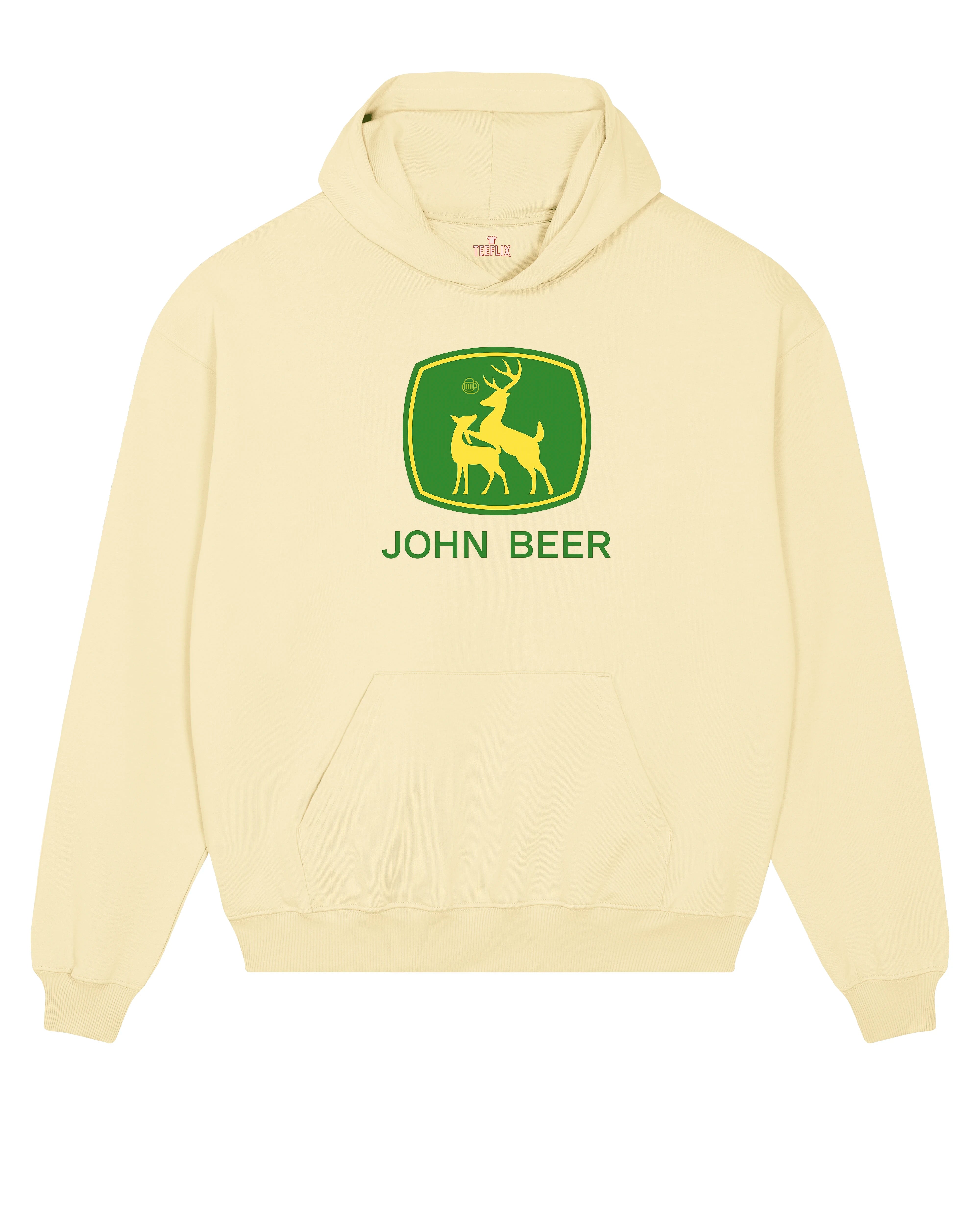 „John Beer“-Hoodie in Weiß mit grün-gelbem Logo und zwei stilisierten Hirschen in provokativer Pose, darunter der Text „John Beer“. Humorvolles Parodiedesign inspiriert von einer bekannten Traktormarke.