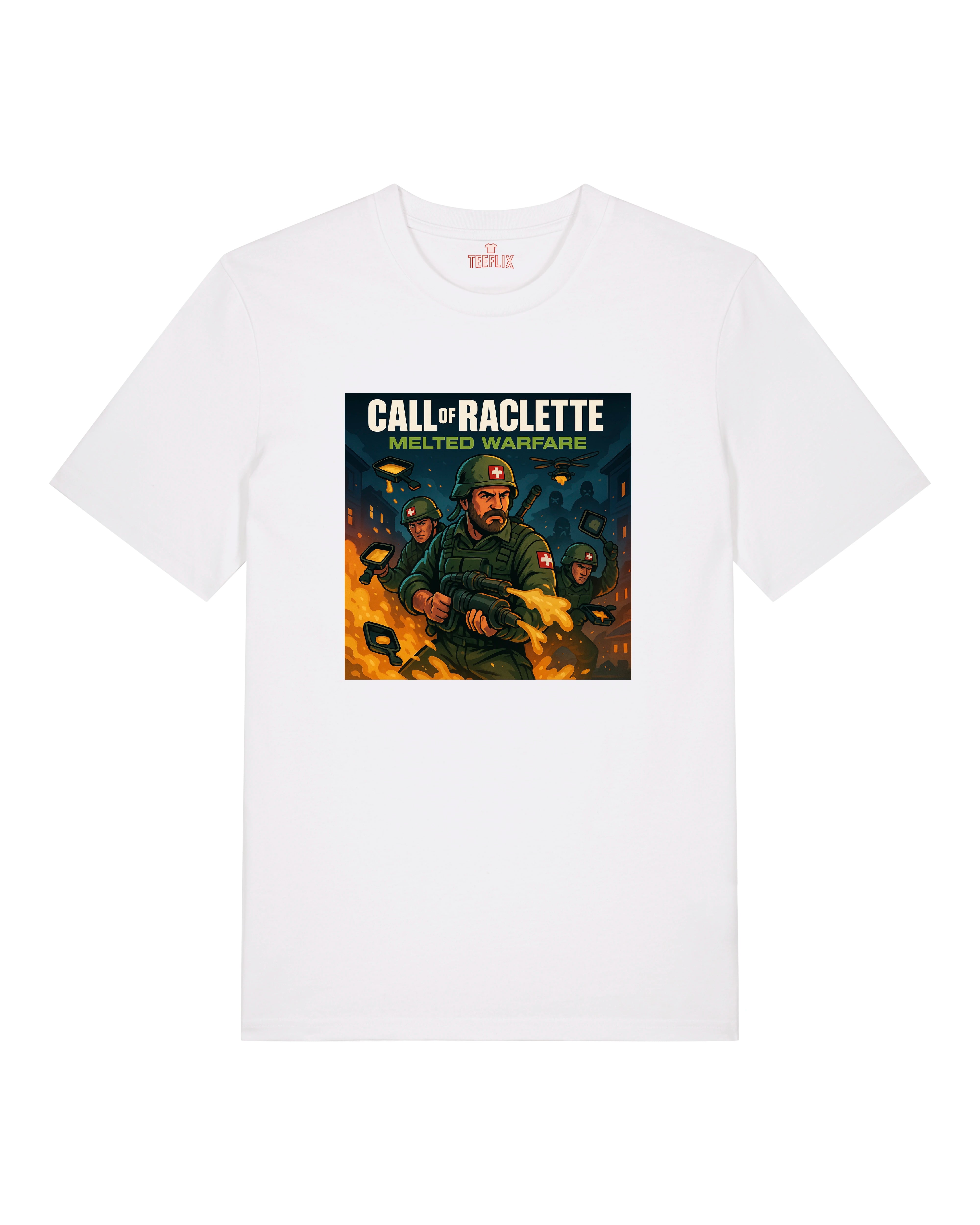 Weißes T-Shirt mit „Call of Raclette – Melted Warfare“-Print. Humorvolles Motiv mit Käse-Action und Soldaten.