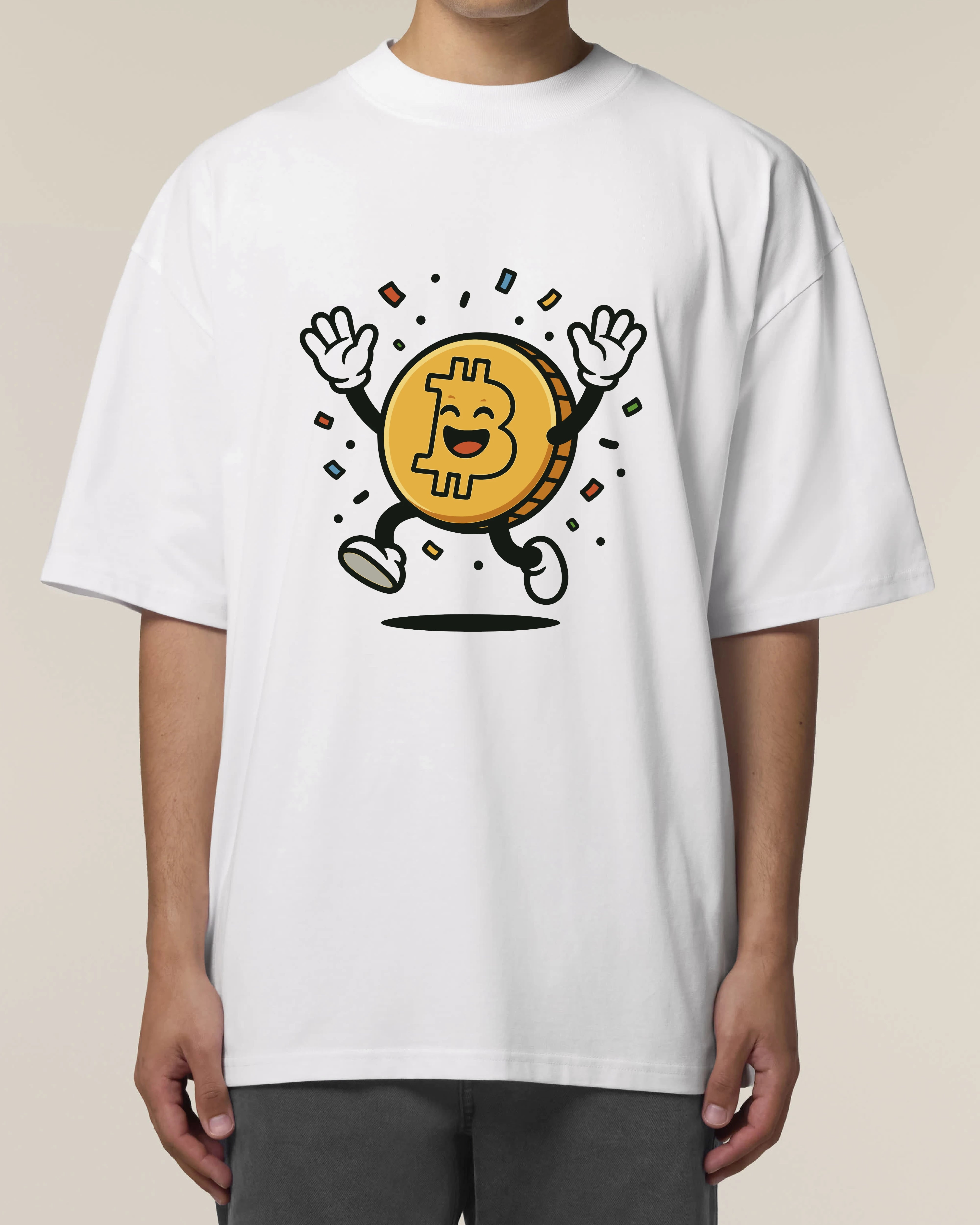 Oversized Happy Bitcoin Shirt in Weiß – Fun Krypto Cartoon T-Shirt für BTC Fans von Teeflix