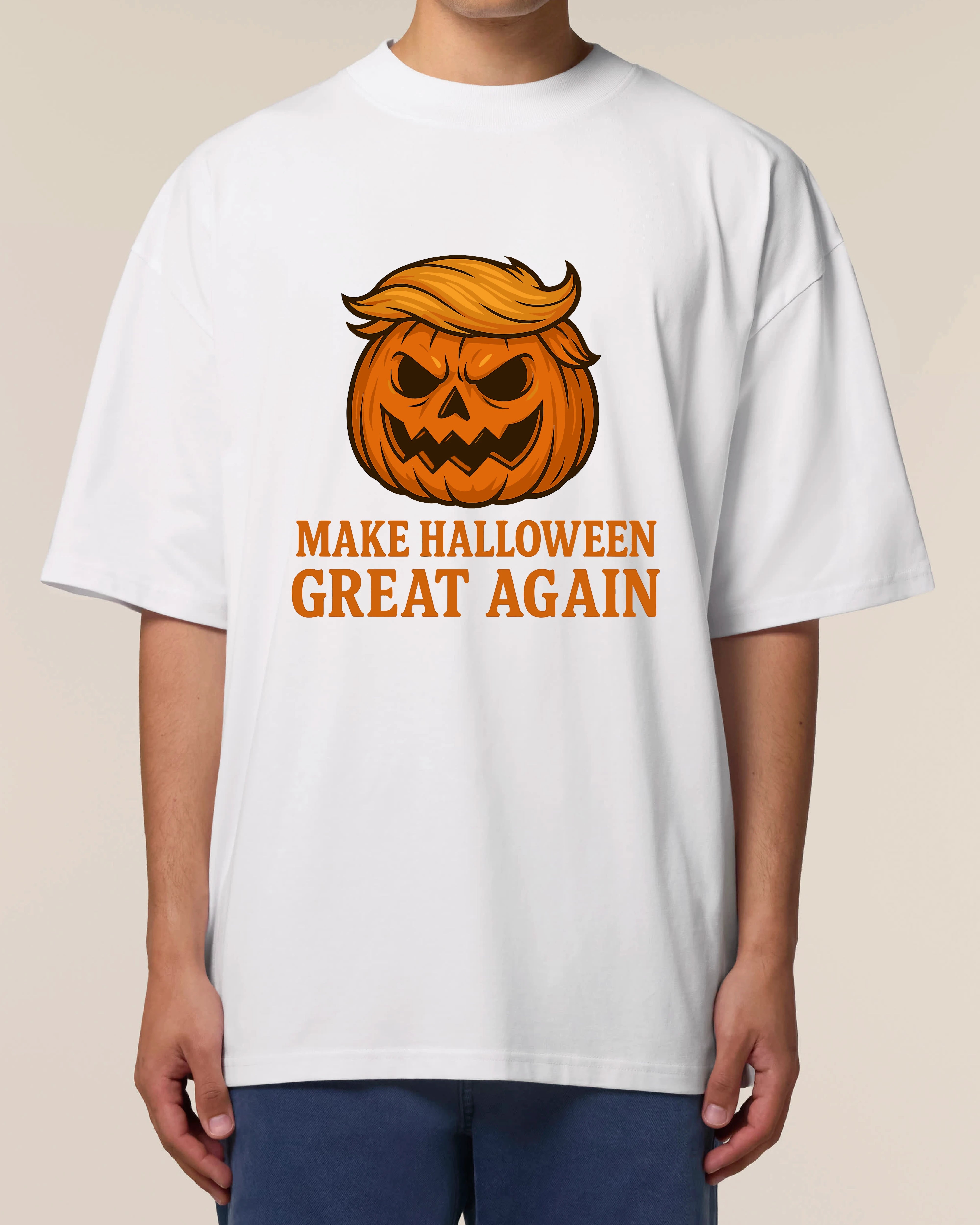 Weißes T-Shirt mit witzigem Kürbis und Text „Make Halloween Great Again“ – locker geschnitten