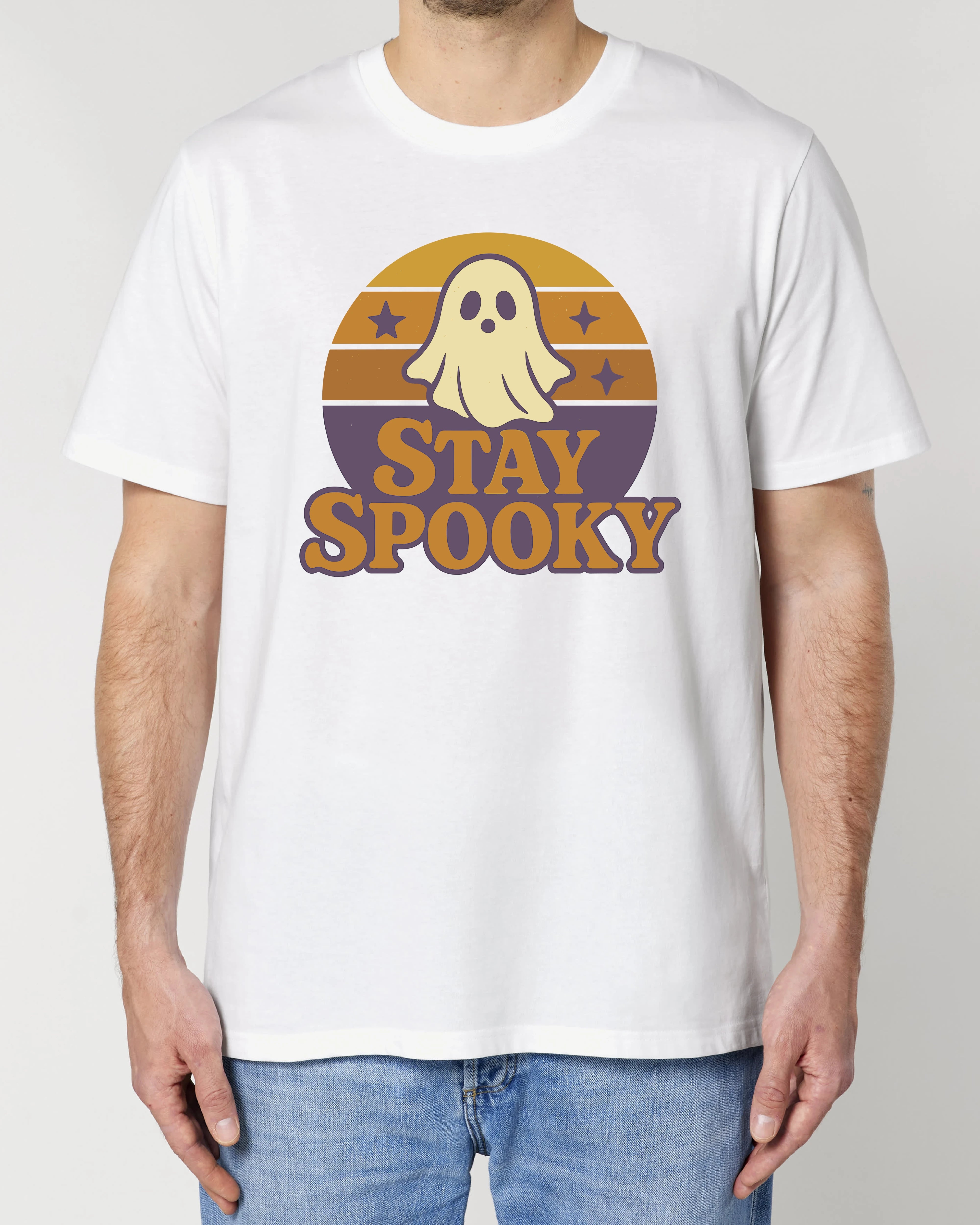 Weißes Halloween T-Shirt für Herren mit Retro-Geist und Stay Spooky Schriftzug – lustiges Geist Shirt für Oktober und Halloween Party
